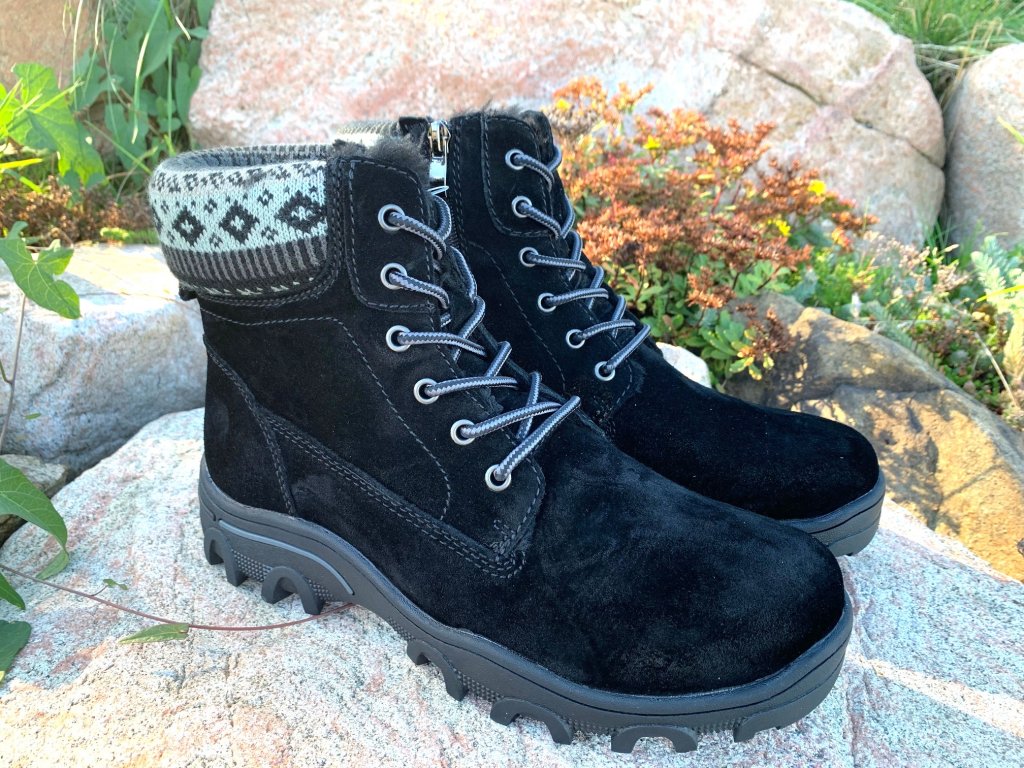 Soft Comfort Bend studded shoe black