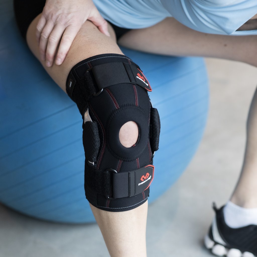 Knee brace with dual disk - McDavid 422