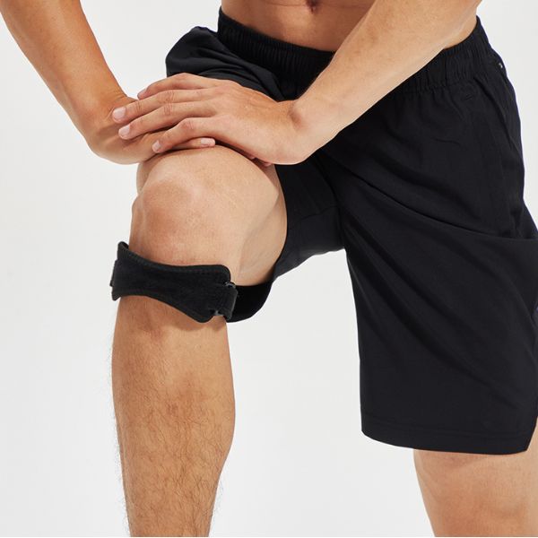Kneecap band Easy
