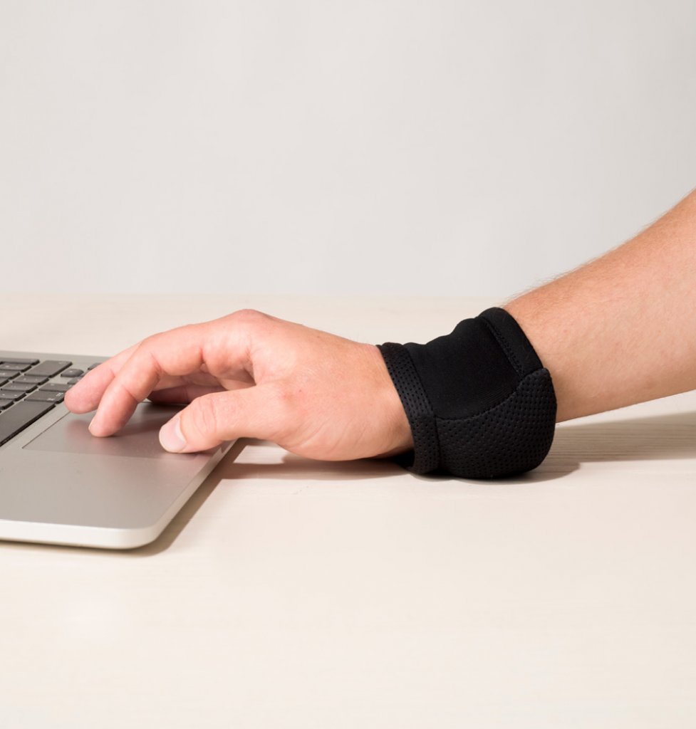 Wrist support at the computer